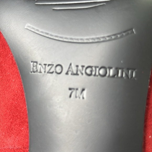 Enzo Angliolini Red Suede Kitten Heels - Picture 10 of 11